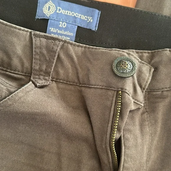 Size 10 brown democracy straight leg jeans inseam 30” - Picture 2 of 2